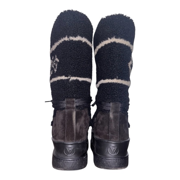 Louis Vuitton Fleece Polar High Moon/Snow Boots size 37 - Picture 3 of 5